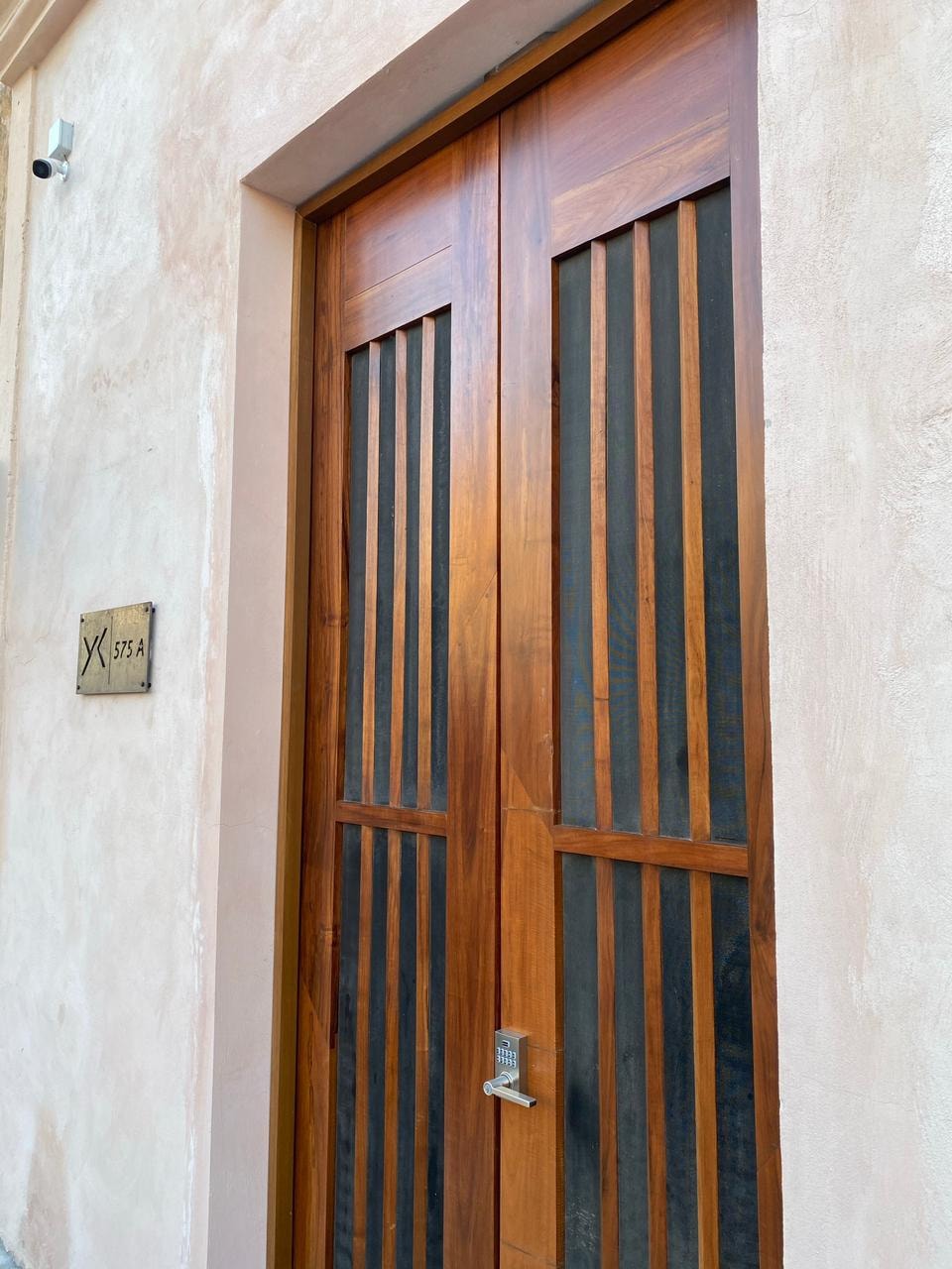 Hotelito Yum Kaax — puerta principal